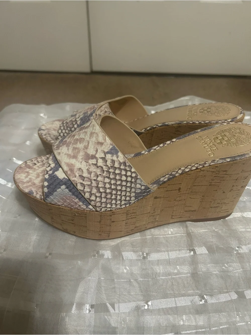 Vince Camuto Pink & Blue Snake-Print Platform Slide Sandals